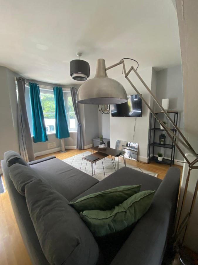 Medway Getaway - 3 Bed Home With Luxury Bathroom Chatham  Ngoại thất bức ảnh