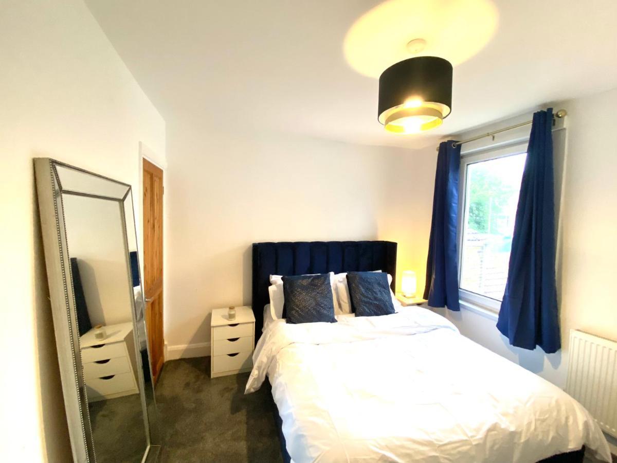 Medway Getaway - 3 Bed Home With Luxury Bathroom Chatham  Ngoại thất bức ảnh