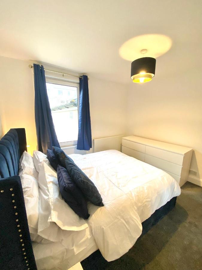 Medway Getaway - 3 Bed Home With Luxury Bathroom Chatham  Ngoại thất bức ảnh