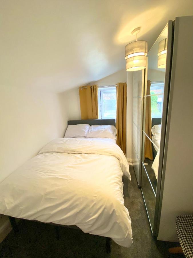 Medway Getaway - 3 Bed Home With Luxury Bathroom Chatham  Ngoại thất bức ảnh